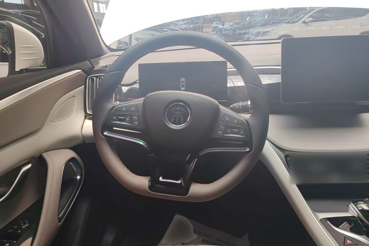 Used BYD Song Pro New Energy 2024 HONOR Edition DM-i 71KM Leading Model Steering Wheel