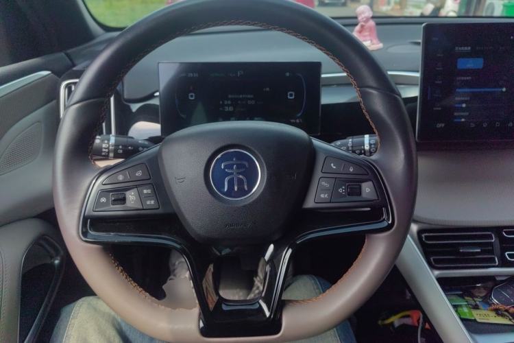 Used BYD Song Pro New Energy 2024 HONOR Edition DM-i 71KM Navigation Model Steering Wheel