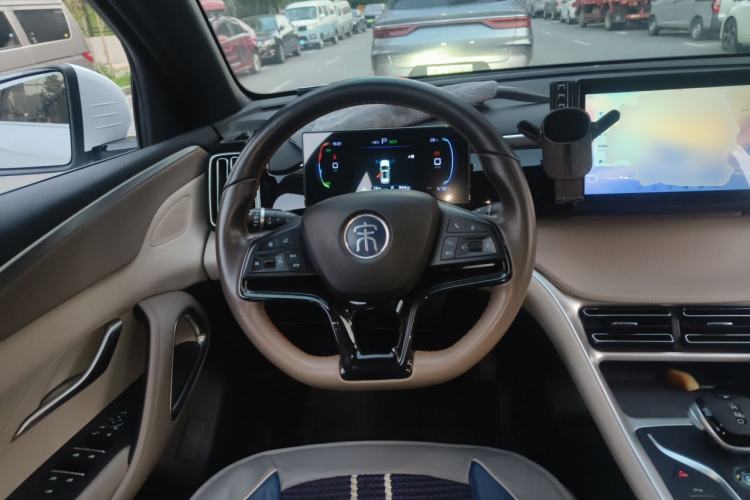 Used BYD Song Pro New Energy 2024 HONOR Edition DM-i 71KM Leading Model Steering Wheel