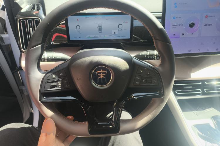 Used BYD Song Pro New Energy 2024 HONOR Edition DM-i 110KM Excellence Model Steering Wheel
