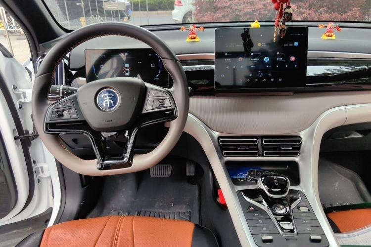 Used BYD Song Pro New Energy 2024 HONOR Edition DM-i 71KM Leading Model Steering Wheel