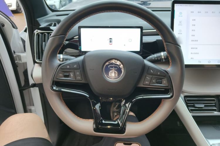 Used BYD Song Pro New Energy 2024 HONOR Edition DM-i 110KM Excellence Model Steering Wheel