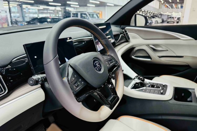Used BYD Song Pro New Energy 2024 HONOR Edition DM-i 71KM Leading Model Steering Wheel