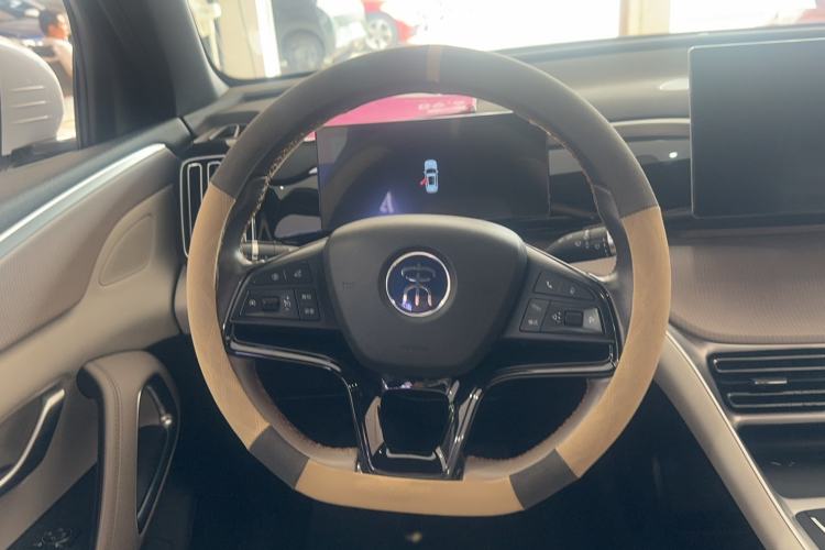 Used BYD Song Pro New Energy 2024 HONOR Edition DM-i 71KM Navigation Model Steering Wheel