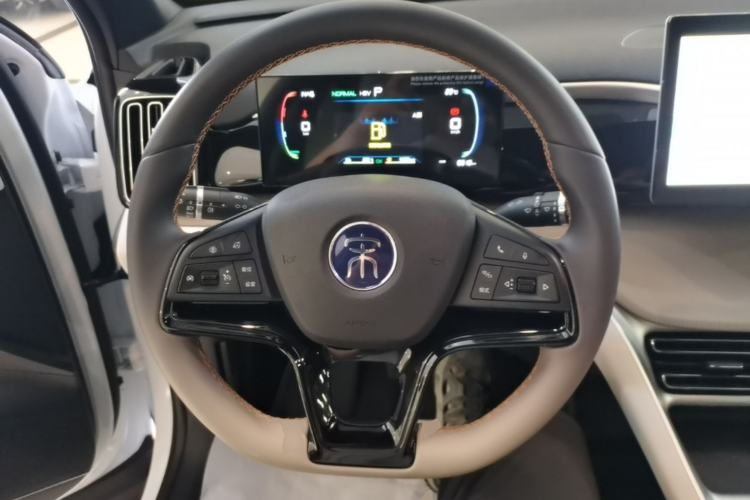 Used BYD Song Pro New Energy 2024 HONOR Edition DM-i 71KM Navigation Model Steering Wheel