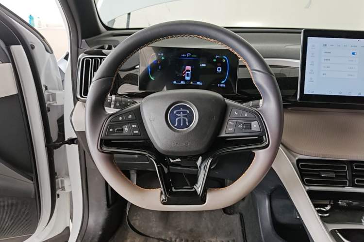 Used BYD Song Pro New Energy 2024 HONOR Edition DM-i 71KM Leading Model Steering Wheel