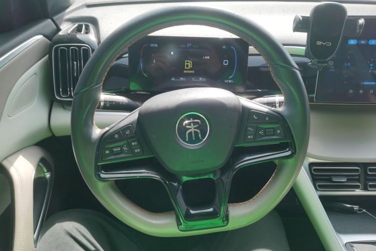 Used BYD Song Pro New Energy 2024 HONOR Edition DM-i 71KM Navigation Model Steering Wheel