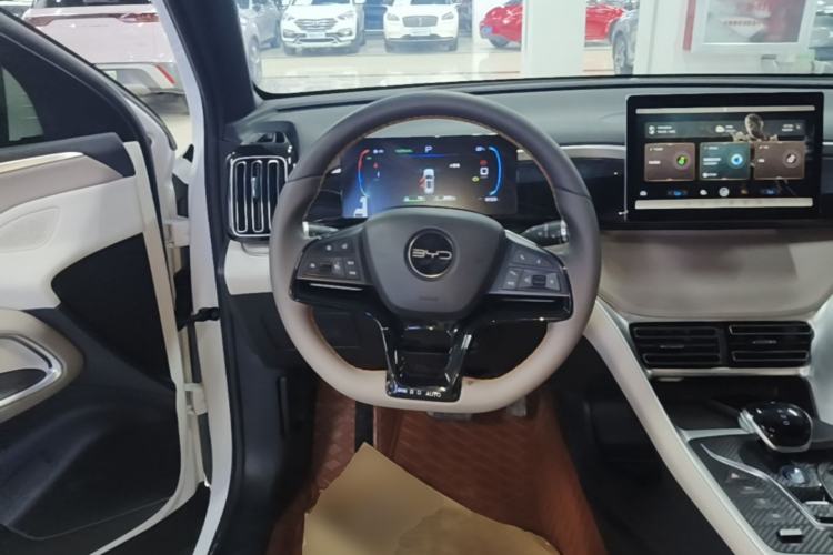 Used BYD Song Pro New Energy 2024 HONOR Edition DM-i 71KM Navigation Model Steering Wheel