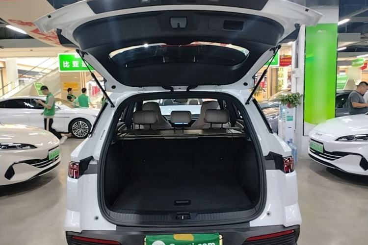 Used BYD Song Pro New Energy 2024 HONOR Edition DM-i 71KM Navigation Model Trunk