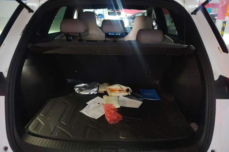 Used BYD Song Pro New Energy 2024 HONOR Edition DM-i 71KM Navigation Model Trunk
