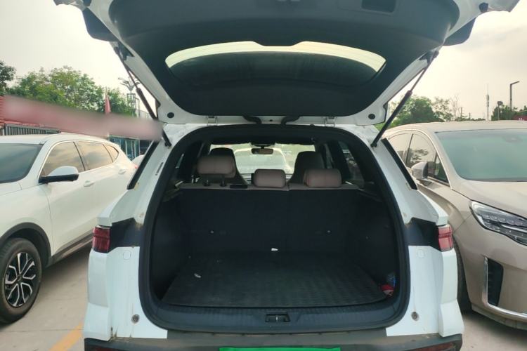 Used BYD Song Pro New Energy 2024 HONOR Edition DM-i 71KM Navigation Model Trunk