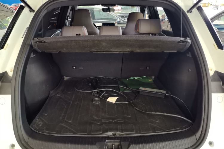 Used BYD Song Pro New Energy 2024 HONOR Edition DM-i 71KM Navigation Model Trunk