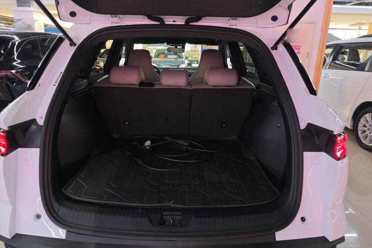 Used BYD Song Pro New Energy 2024 HONOR Edition DM-i 71KM Navigation Model Trunk