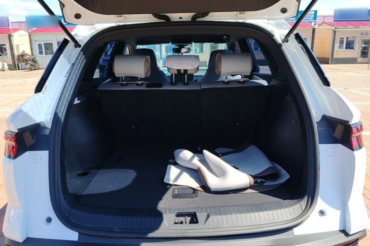 Used BYD Song Pro New Energy 2024 HONOR Edition DM-i 71KM Navigation Model Trunk