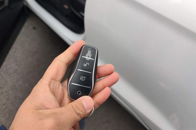 Used BYD Song Pro New Energy 2024 HONOR Edition DM-i 110KM Excellence Model Vehicle Key