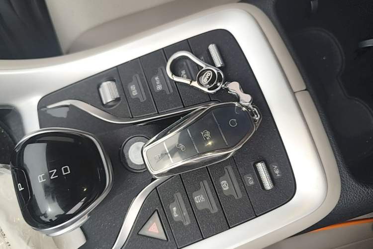 Used BYD Song Pro New Energy 2024 HONOR Edition DM-i 71KM Navigation Model Vehicle Key