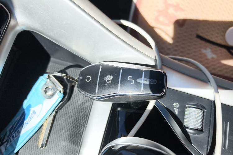 Used BYD Song Pro New Energy 2024 HONOR Edition DM-i 71KM Navigation Model Vehicle Key