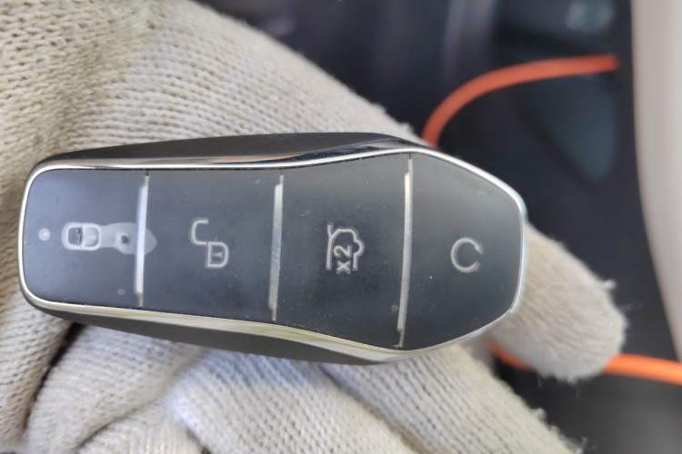 Used BYD Song Pro New Energy 2024 HONOR Edition DM-i 71KM Navigation Model Vehicle Key