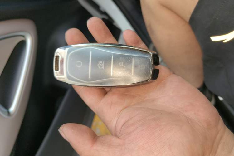 Used BYD Song Pro New Energy 2024 HONOR Edition DM-i 110KM Excellence Model Vehicle Key