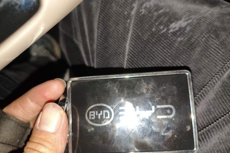 Used BYD Song Pro New Energy 2024 HONOR Edition DM-i 71KM Navigation Model Vehicle Key