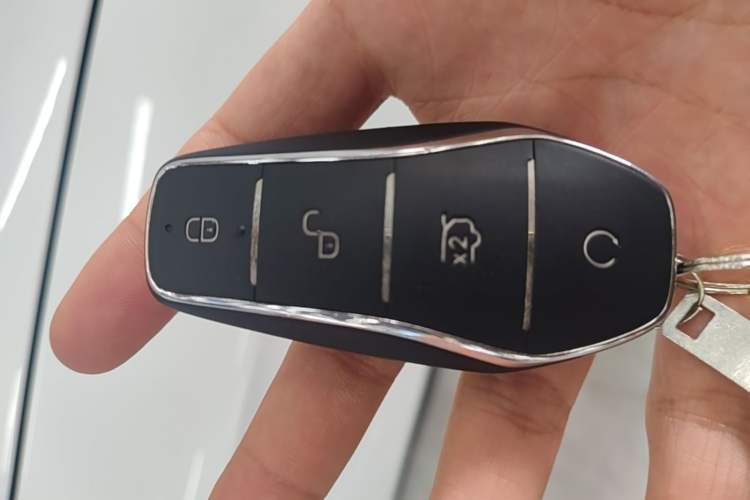 Used BYD Song Pro New Energy 2024 HONOR Edition DM-i 71KM Leading Model Vehicle Key