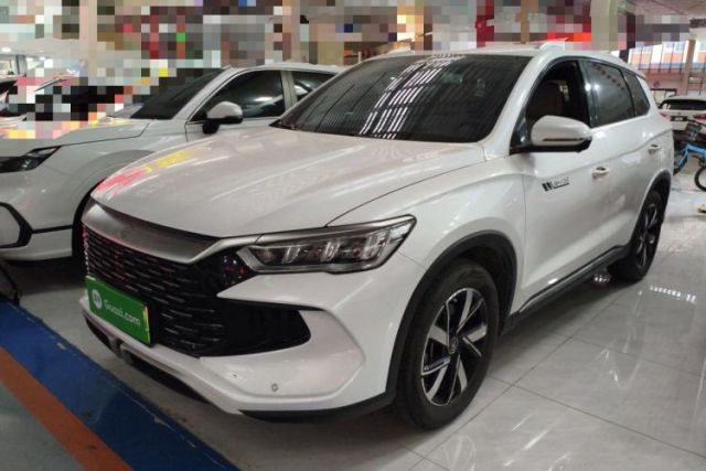 Ojetý BYD Song Pro New Energy 2024 HONOR Edition DM-i 71KM Navigation Model