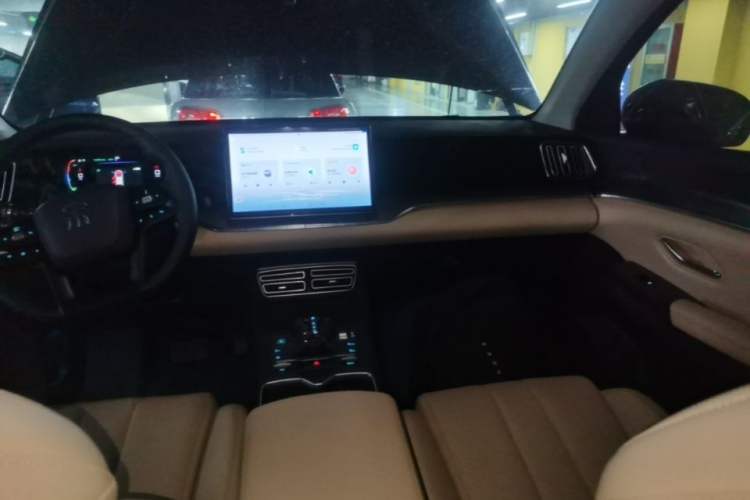 Used BYD Song Pro New Energy 2025 Second-Generation DM-i 75KM Leading Edition Audio And AC Panel