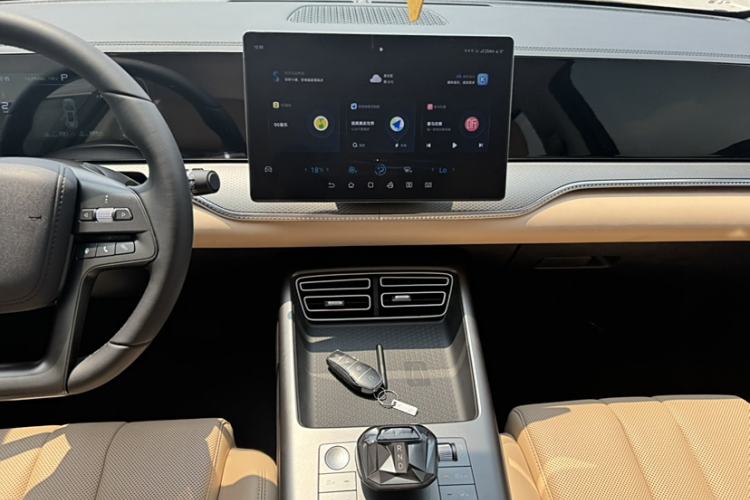 Used BYD Song Pro New Energy 2025 Second-Generation DM-i 75KM Leading Edition Audio And AC Panel