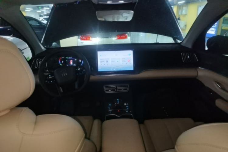 Used BYD Song Pro New Energy 2025 Second-Generation DM-i 75KM Leading Edition Center Console
