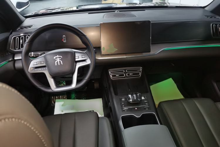 Used BYD Song Pro New Energy 2025 Second-Generation Intelligent Driving Version DM-i 115KM Superior Trim Center Console
