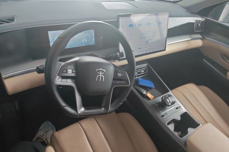 Used BYD Song Pro New Energy 2025 Second-Generation DM-i 115KM Excellence Version Center Console