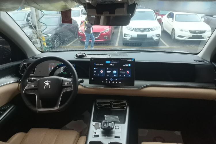Used BYD Song Pro New Energy 2025 Second-Generation DM-i 75KM Overachiever Trim Center Console
