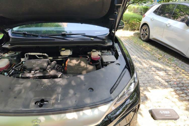Used BYD Song Pro New Energy 2025 Second-Generation DM-i 115KM Overachiever Trim Engine Bay Left
