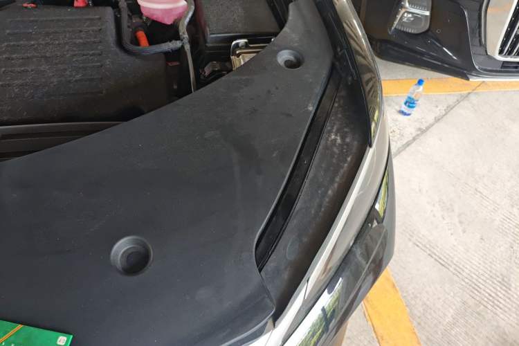 Used BYD Song Pro New Energy 2025 Second-Generation Intelligent Driving Version DM-i 115KM Superior Trim Engine Bay Left
