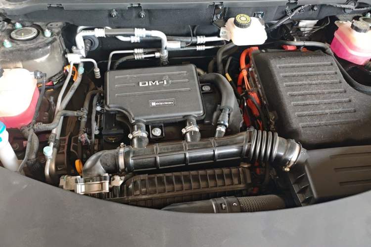 Used BYD Song Pro New Energy 2025 Second-Generation Intelligent Driving Version DM-i 115KM Superior Trim Engine Bay