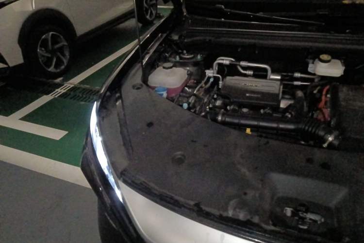 Used BYD Song Pro New Energy 2025 Second-Generation DM-i 75KM Leading Edition Engine Bay Right