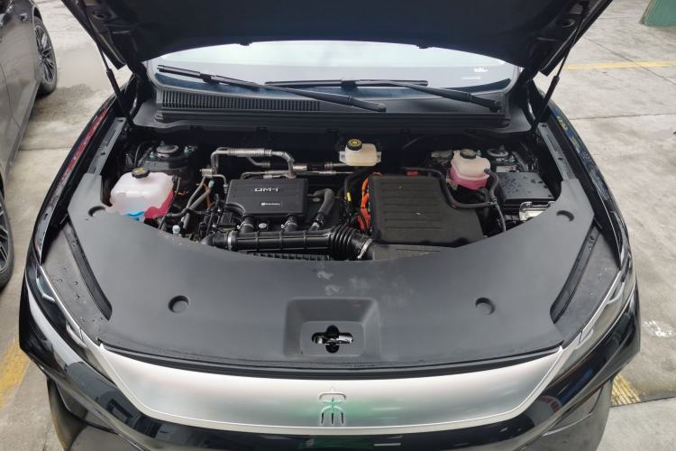 Used BYD Song Pro New Energy 2025 2nd Generation Intelligent Driving Version DM-i 75KM Overachiever Trim Engine Bay