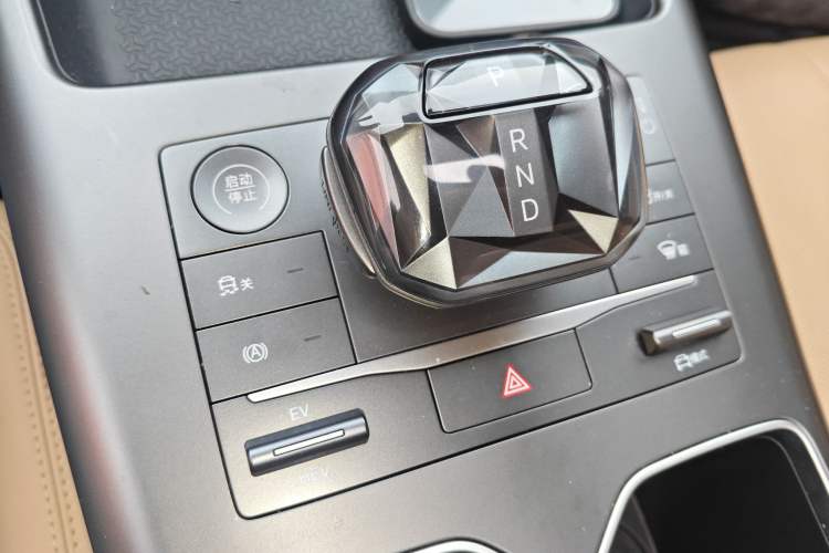 Used BYD Song Pro New Energy 2025 2nd Generation Intelligent Driving Version DM-i 75KM Overachiever Trim Gear Lever
