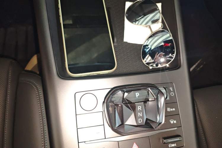 Used BYD Song Pro New Energy 2025 Second-Generation Intelligent Driving Version DM-i 115KM Superior Trim Gear Lever