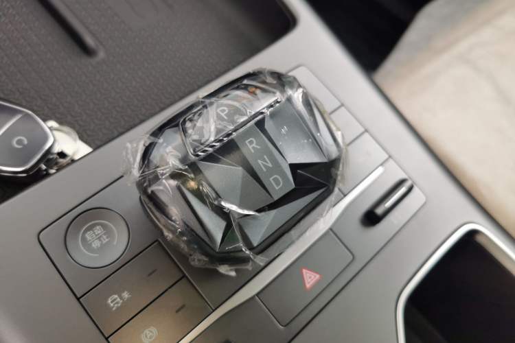 Used BYD Song Pro New Energy 2025 2nd Generation Intelligent Driving Version DM-i 75KM Overachiever Trim Gear Lever
