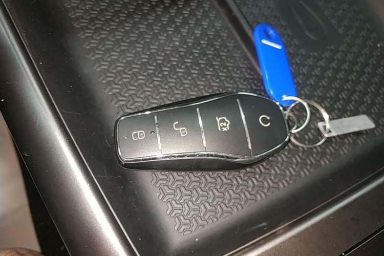 Used BYD Song Pro New Energy 2025 Second-Generation DM-i 115KM Overachiever Trim Interior 1