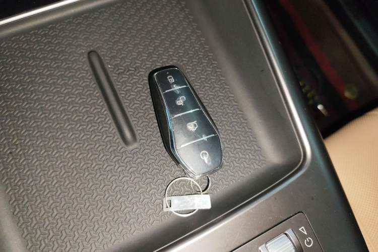 Used BYD Song Pro New Energy 2025 Second-Generation DM-i 115KM Overachiever Trim Interior 1