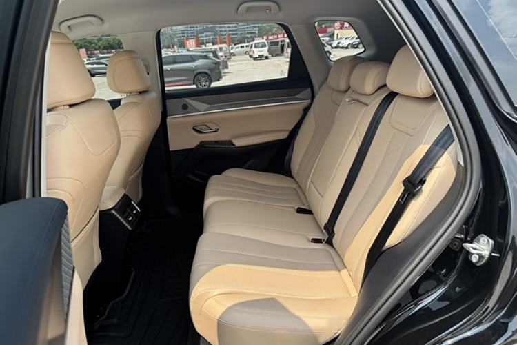 Used BYD Song Pro New Energy 2025 Second-Generation DM-i 75KM Leading Edition Interior 10