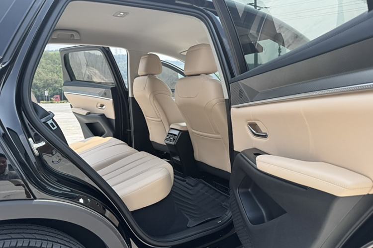 Used BYD Song Pro New Energy 2025 Second-Generation DM-i 75KM Leading Edition Interior 12