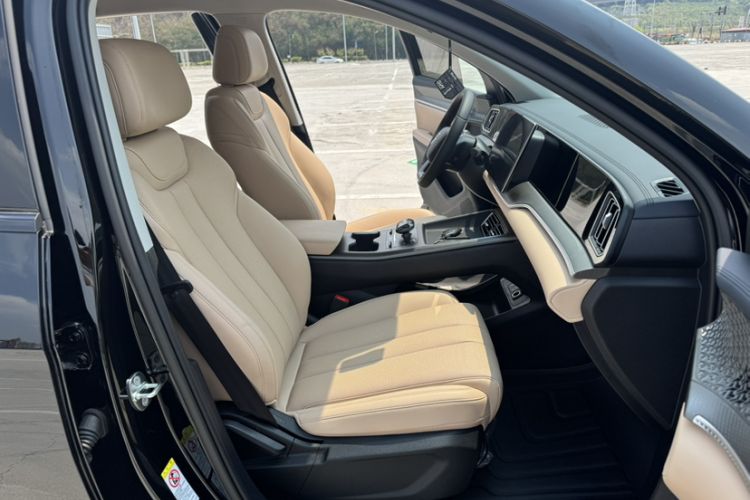 Used BYD Song Pro New Energy 2025 Second-Generation DM-i 75KM Leading Edition Interior 14