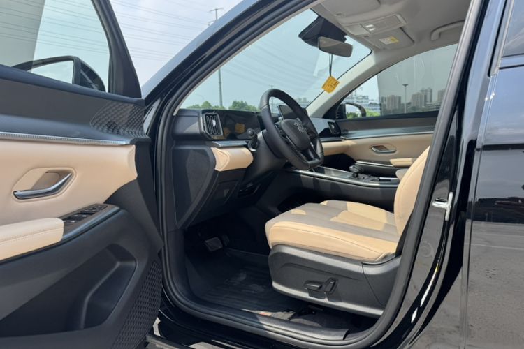 Used BYD Song Pro New Energy 2025 Second-Generation DM-i 75KM Leading Edition Interior 6