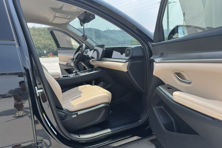 Used BYD Song Pro New Energy 2025 Second-Generation DM-i 75KM Leading Edition Interior 8