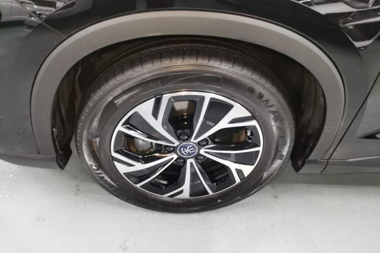Used BYD Song Pro New Energy 2025 Second-Generation Intelligent Driving Version DM-i 115KM Superior Trim Left Front Wheel Hub