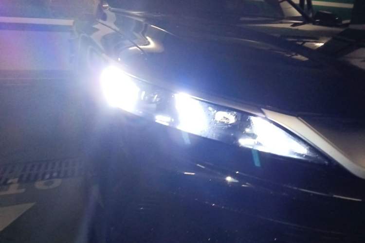 Used BYD Song Pro New Energy 2025 Second-Generation DM-i 75KM Leading Edition Right Front Headlight