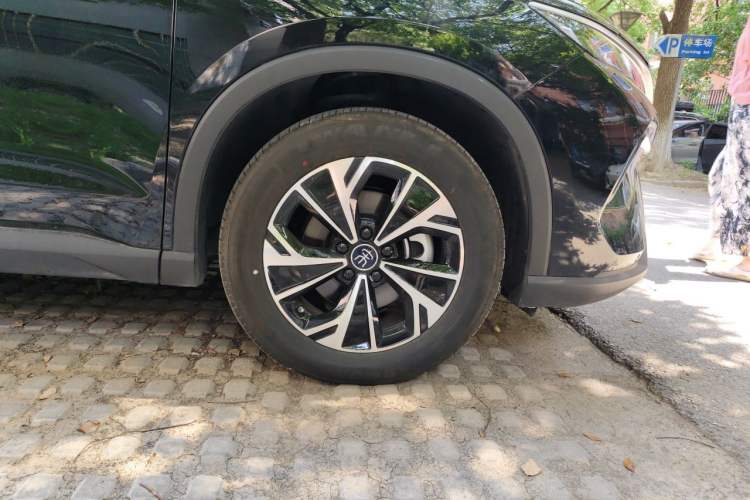 Used BYD Song Pro New Energy 2025 Second-Generation DM-i 115KM Overachiever Trim Right Front Wheel Hub